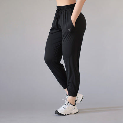 Women Chic Utility Pants - Black