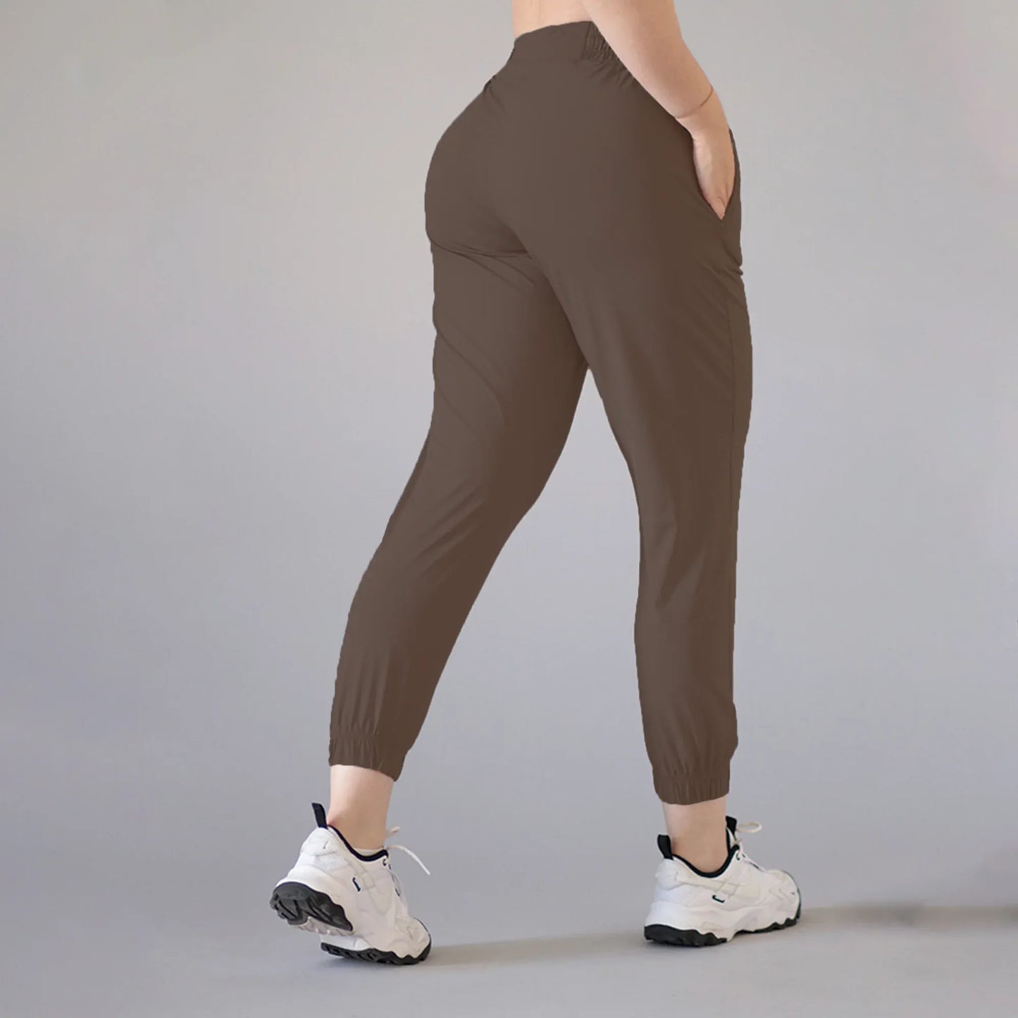 Women Chic Utility Pants - Chocolate