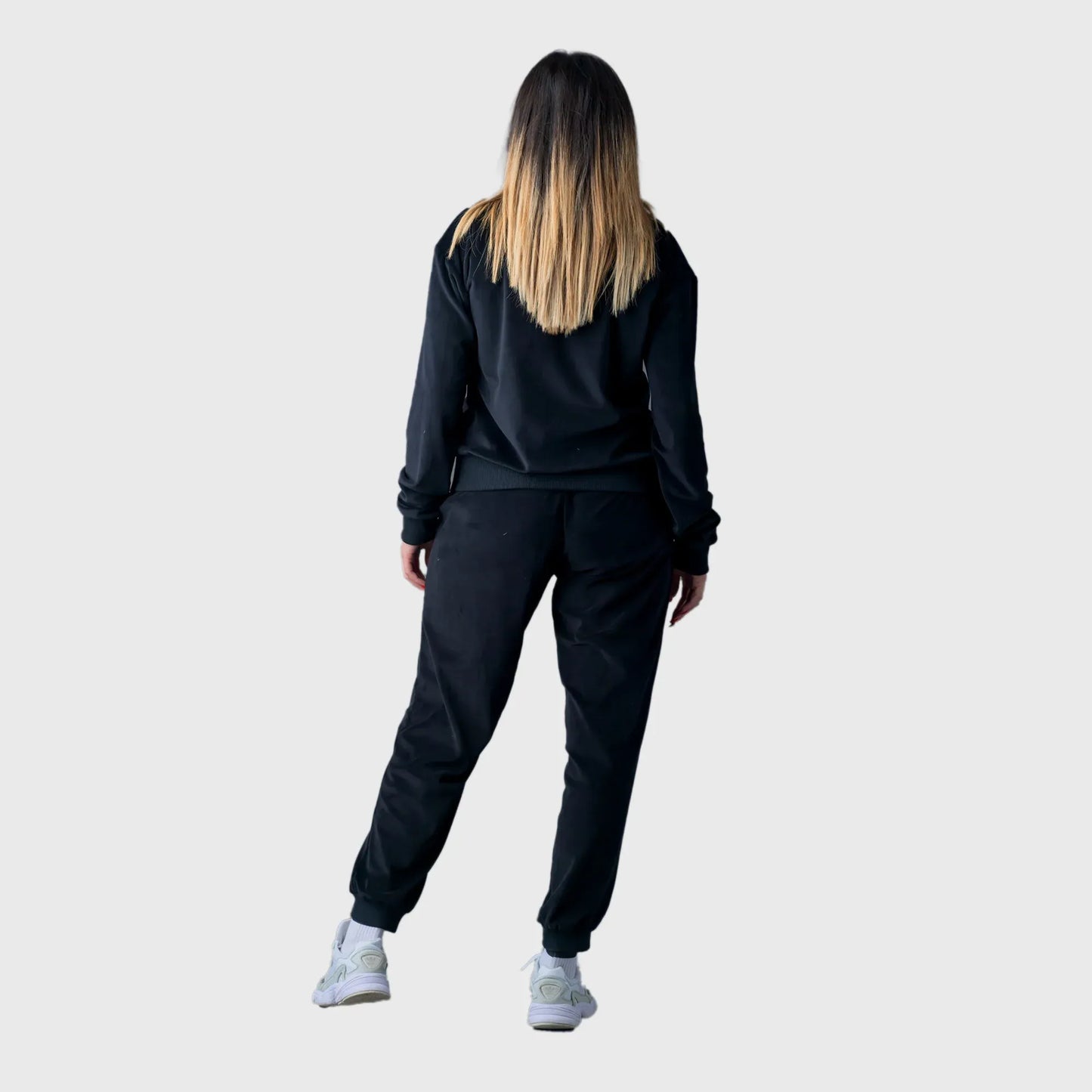Women Ovale Velvet Tracksuit