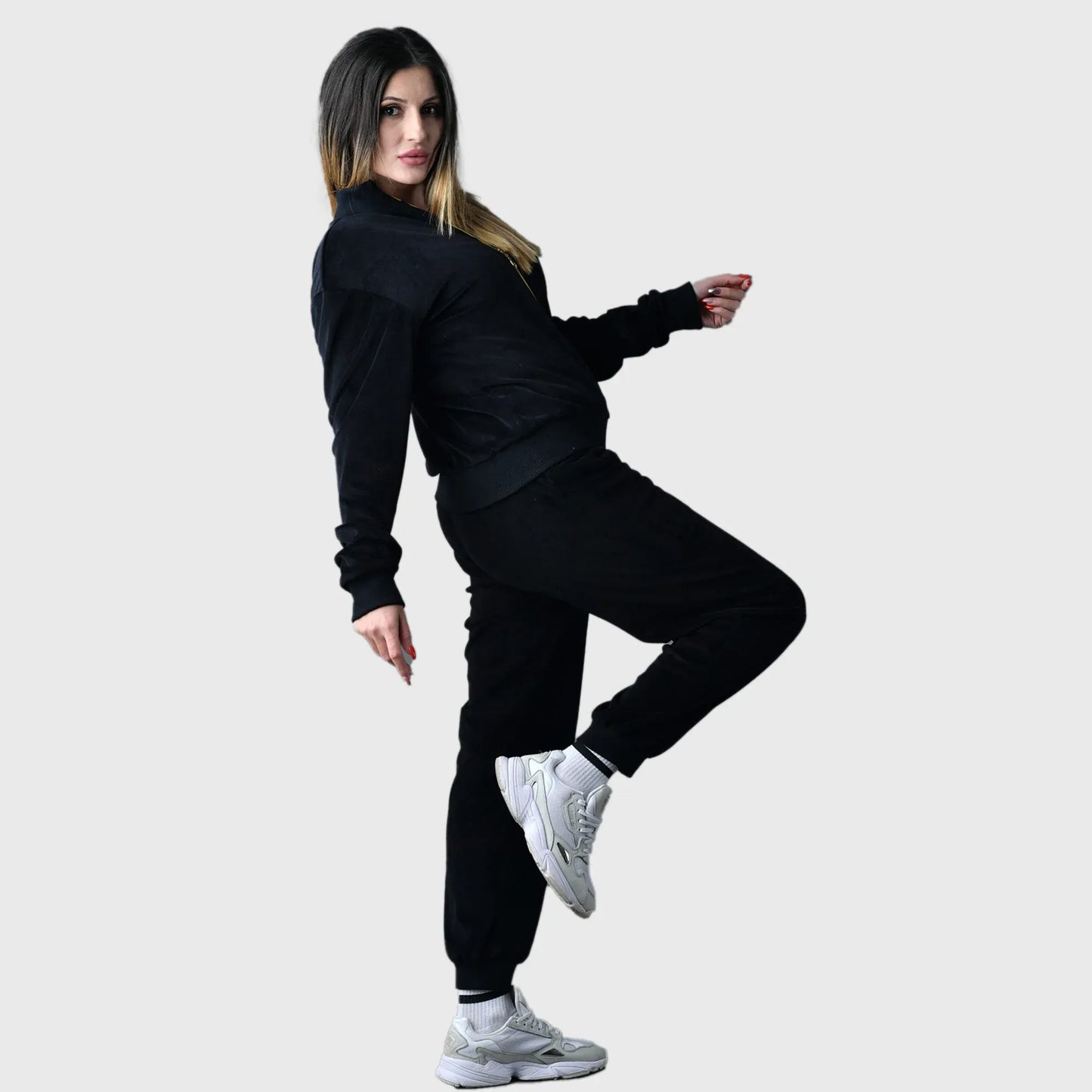 Women Ovale Velvet Tracksuit